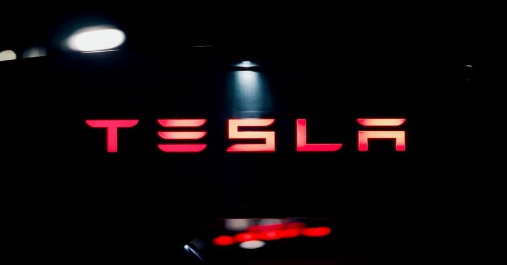 Descubra o potencial do Grok 4 e da inteligência artificial de Elon Musk em 2026. Conheça nossos serviços de programação e integração de IA para transformar dados em tempo real em vantagem competitiva e atendimento de elite.