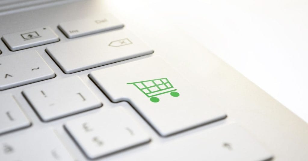 Entenda como a implementação de web analytics avançado no Shopify pode transformar dados em vendas, otimizando sua loja e a experiência do cliente.