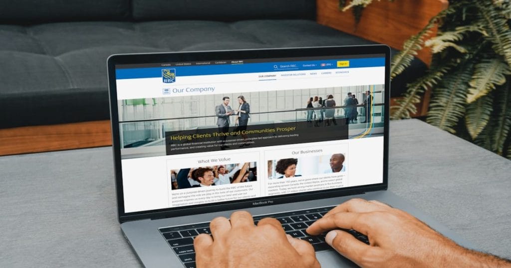 Thiago Programador cria sites institucionais elegantes e responsivos para construtoras. Destaque sua empresa no digital com um design profissional e moderno.