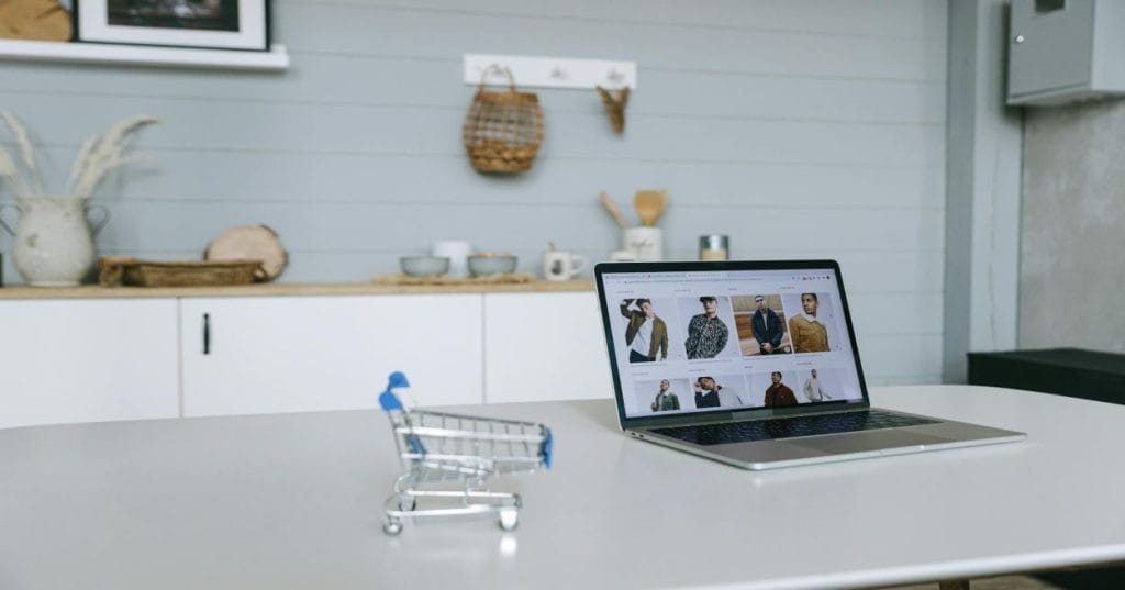 Aprenda a construir sua loja online de temperos com WordPress e WooCommerce. Guia completo sobre plugins, temas e otimização para um e-commerce de sucesso.