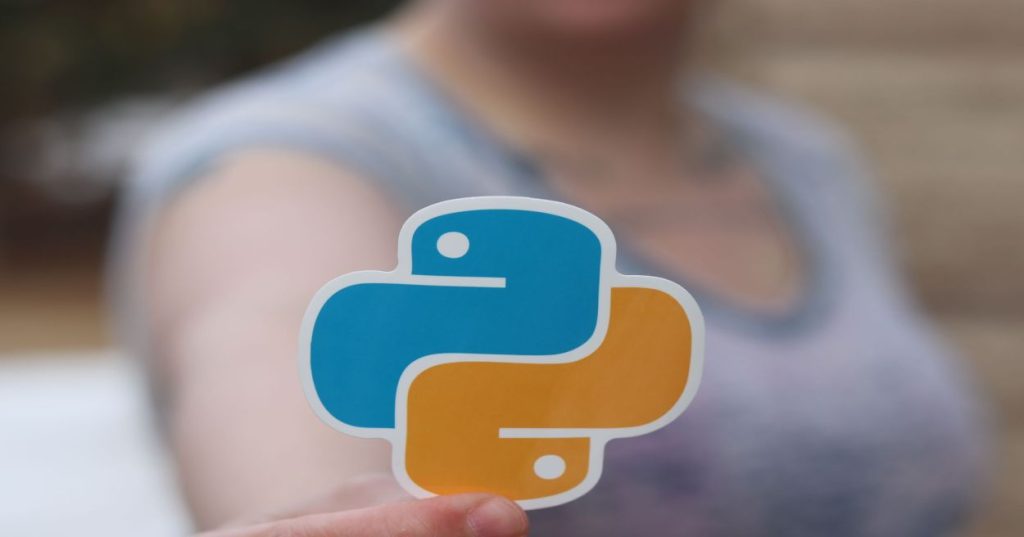 Aprenda a estruturar um pipeline de automação com Python e Inteligência Artificial para extrair dados de documentos complexos com alta performance.