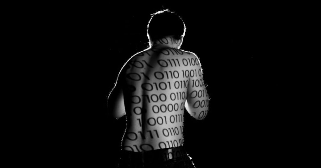 Aprenda a identificar gargalos, aplicar índices corretos no MySQL e escrever código PHP de alta performance para escalar sua aplicação web com eficiência e segurança.
